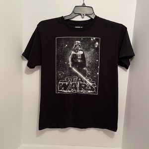 Star Wars Basic Short Sleeve Darth Vadar T-Shirt Size Youth Large Black